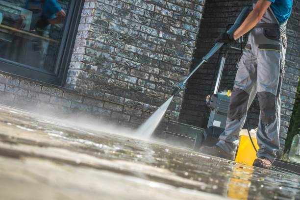 Animal Enclosure Cleaning in Fairfield, IA